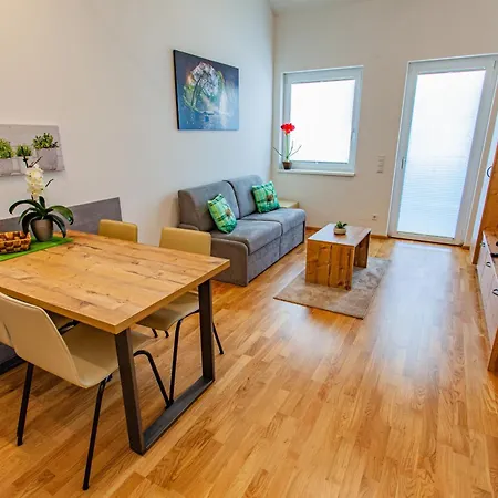 Apartamento Happy 2 By Alpenidyll *